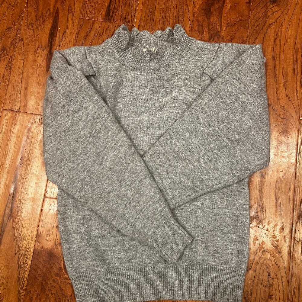 Gray Cupio cozy sweater size XS
